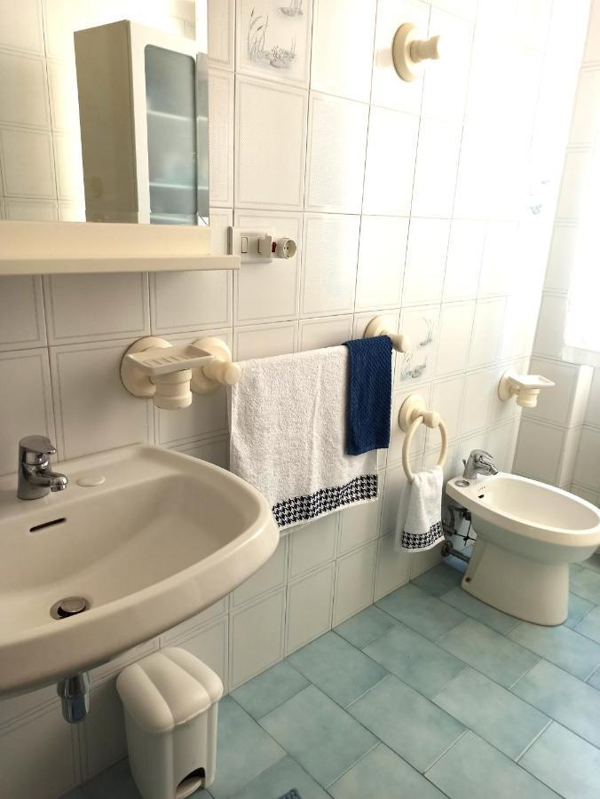 Bed and Breakfast Goccia Azzurra Сильви-Марина Экстерьер фото