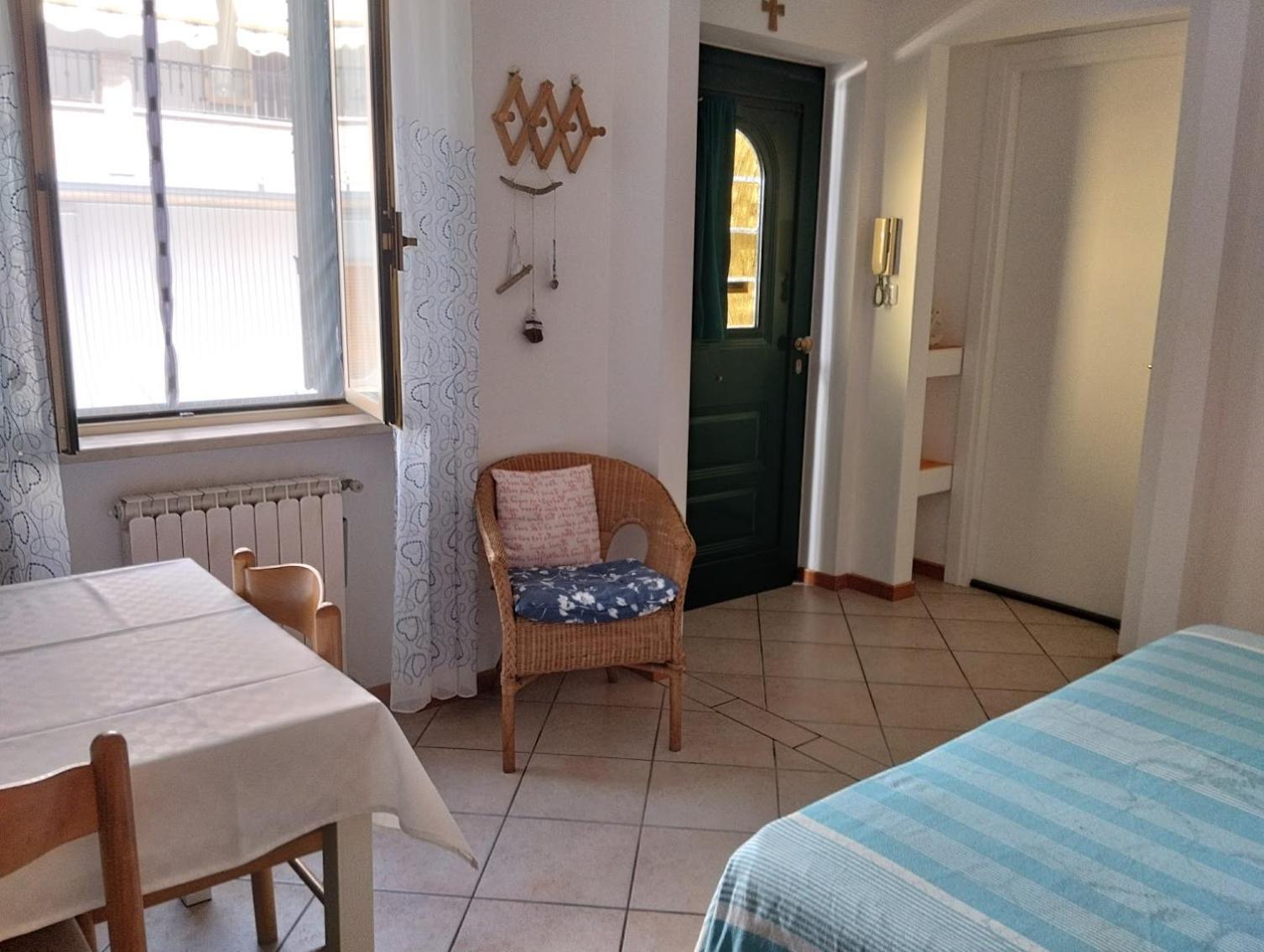 Bed and Breakfast Goccia Azzurra Сильви-Марина Экстерьер фото